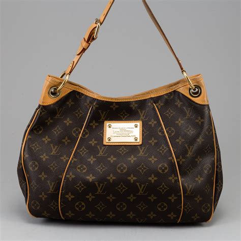 will louis vuitton authenticate a bag|authentic louis vuitton inventeur bag.